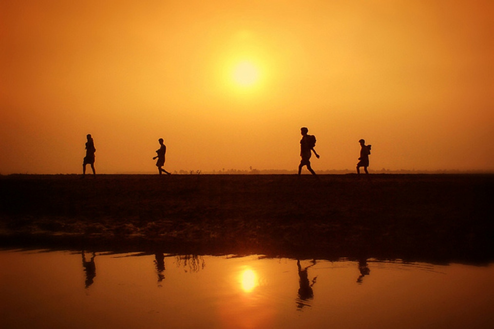 जुनं नव्यात केवळ भावनिक समाधानाचा मेळ