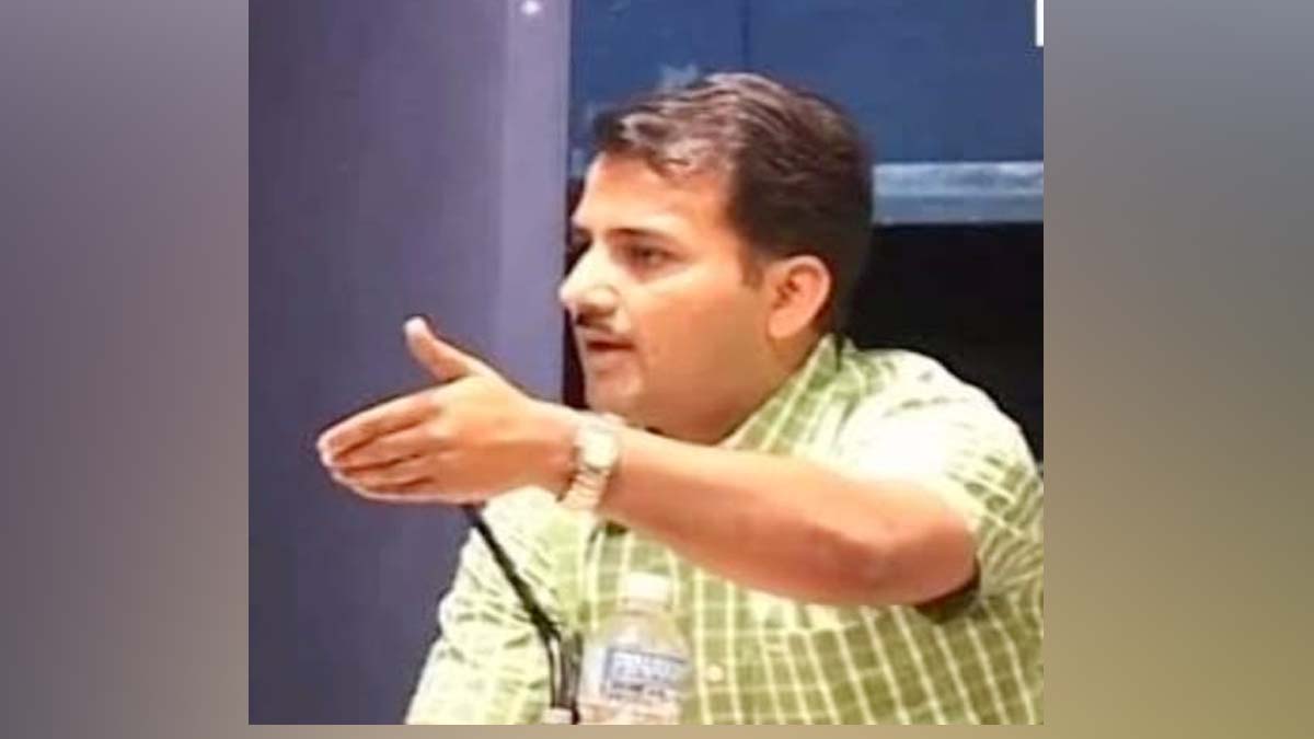 पुण्याचे आयकर आयुक्त श्री अभिनय कुंभार 