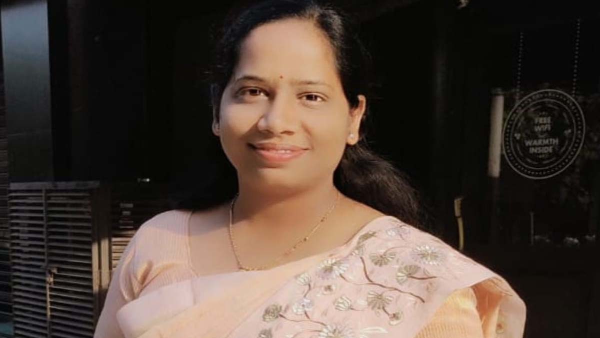 प्राजक्ता बारसे झाल्या संघर्षातून अधिकारी