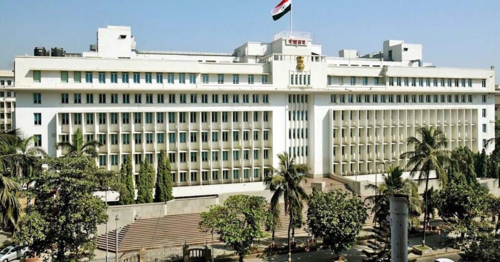 पूरग्रस्त शेतकरी कर्जवसुली स्थगिती आणि शेतीकर्ज पुनर्गठन