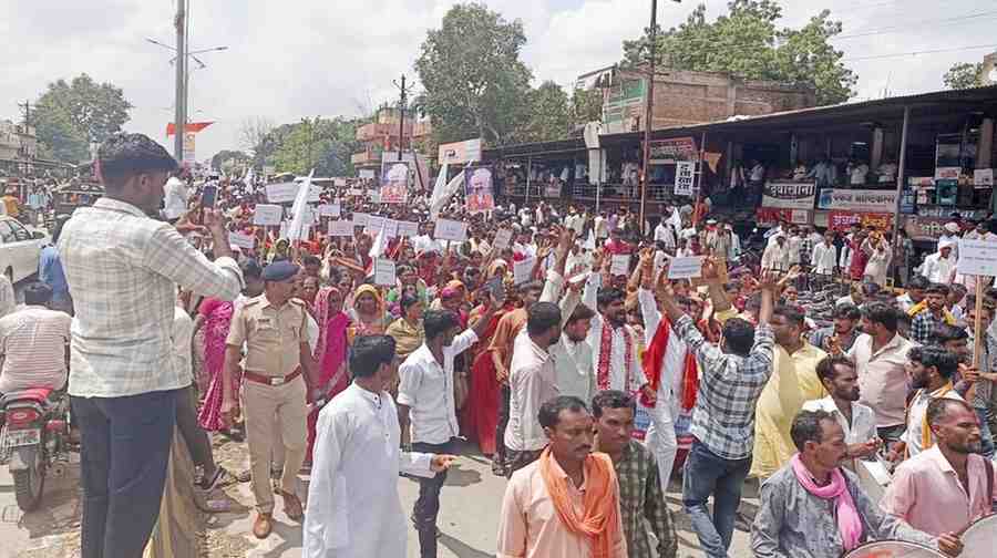 बंजारा समाजाचा आंदोलन मोर्चा – एस.टी. आरक्षण मागणीसाठी युवक आणि महिलांचा सहभाग