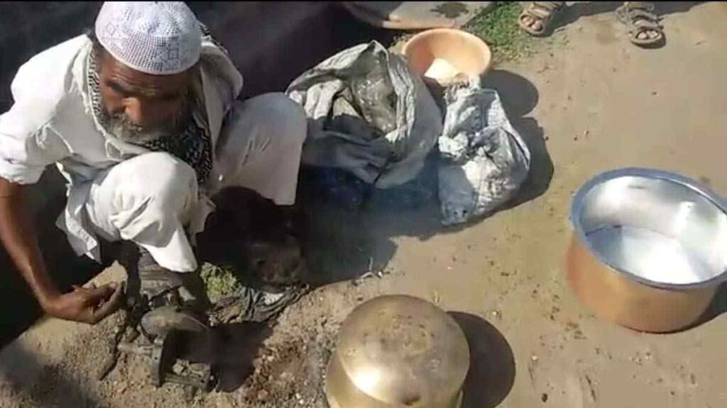 “बारा बलुतेदार आणि पारंपरिक ग्रामीण व्यवसायांचे चित्र – महाराष्ट्राचे हरवलेले लोकजीवन”