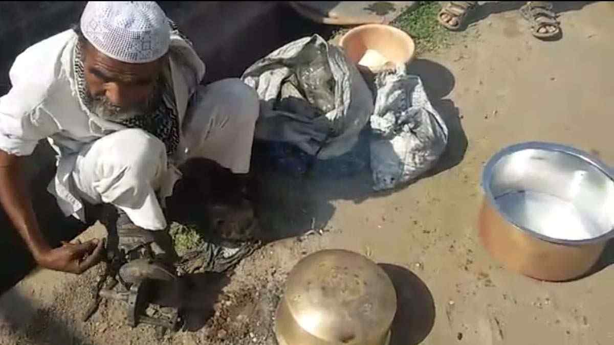 “बारा बलुतेदार आणि पारंपरिक ग्रामीण व्यवसायांचे चित्र – महाराष्ट्राचे हरवलेले लोकजीवन”