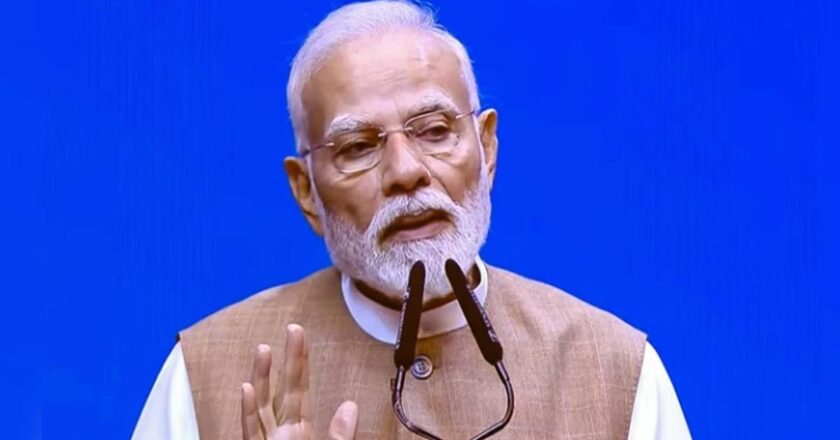 विकसित भारताचं नवं उड्डाण, नवी मुंबई विमानतळाचं मोदींकडून उद्घाटन; भूमिपुत्र दि. बा. पाटलांना आदरांजली!