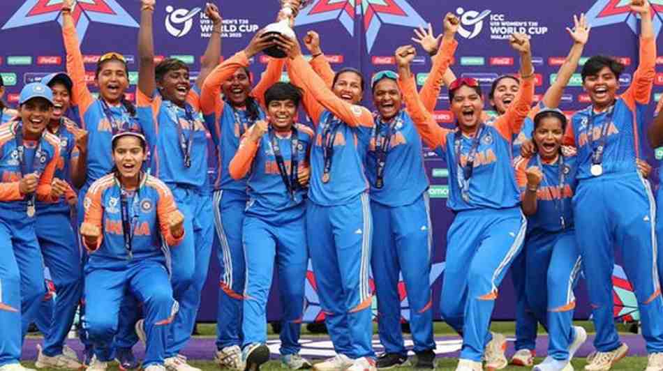 “Indian Women Cricket Team celebrates victory at DY Patil Stadium after winning Women’s World Cup 2025 – BCCI announces ₹51 Crore reward”