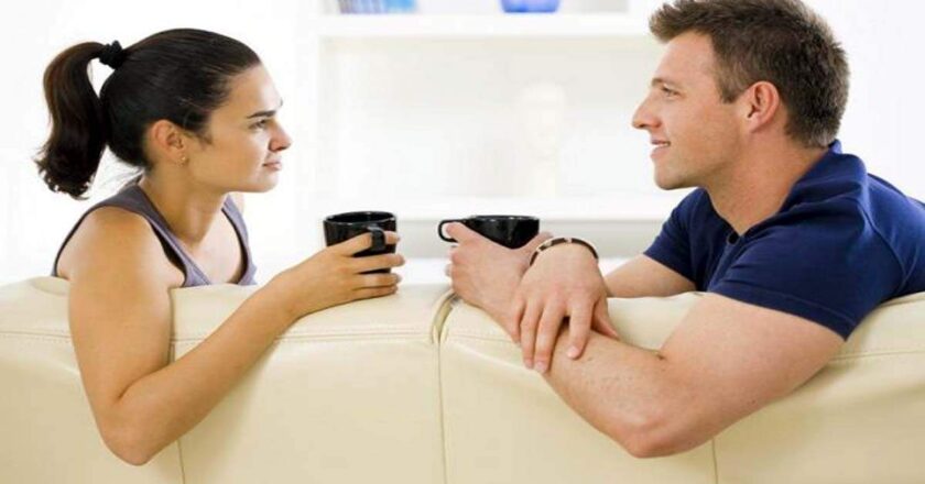 संवाद हरवलेला आहे!